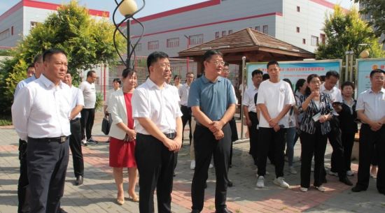 稀土高新區(qū)工會大力推動“ 五三三”工作機(jī)制，全面提升廠務(wù)公開民主管理工作提質(zhì)增效